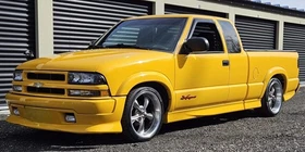 GM WA5456 Yellow Basecoat Clearcoat Quart Complete Paint Kit